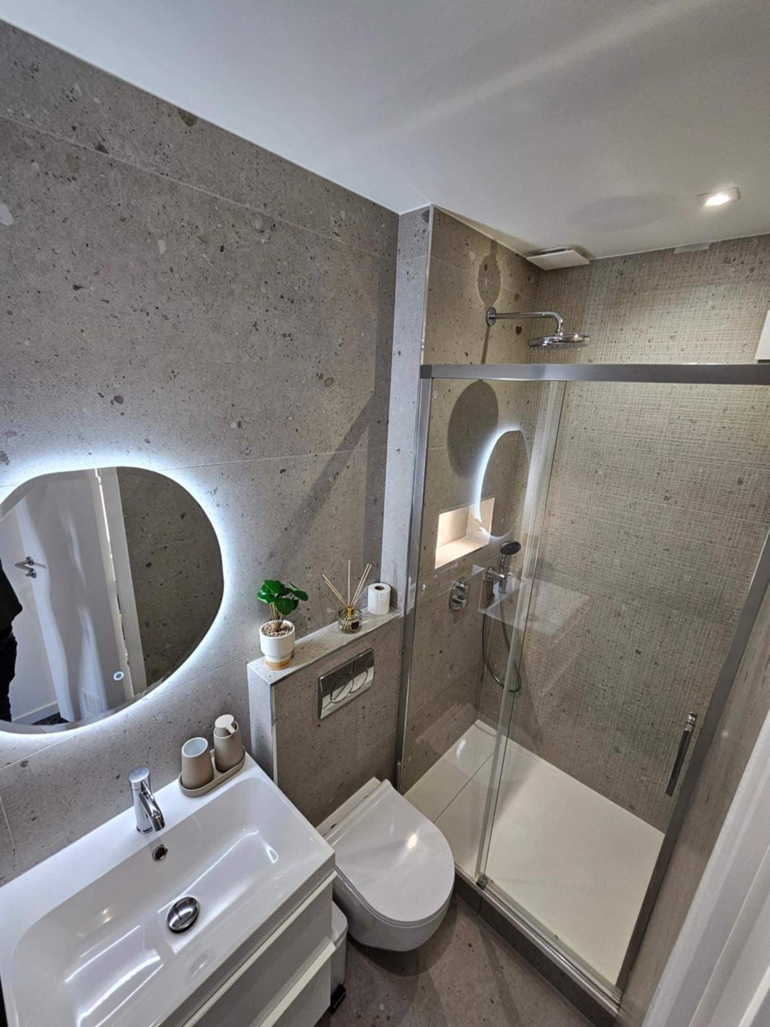 Face Port Vauban - En Plein Coeur Du Vieil Antibes Apartment Екстериор снимка